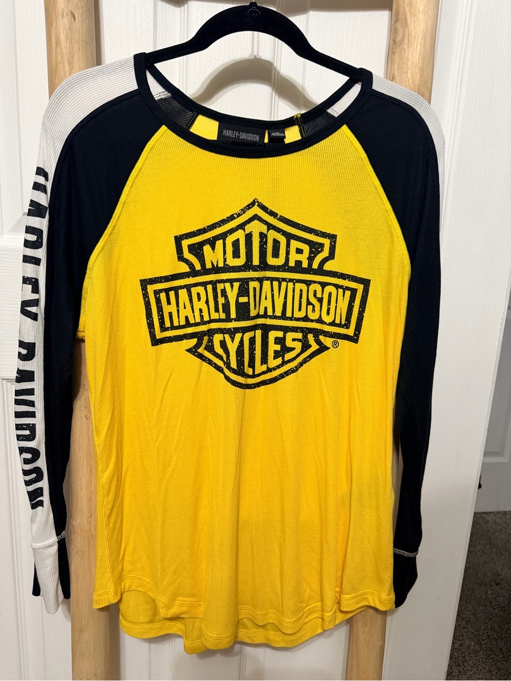 Harley-Davidson Yellow & Black Colorblock Raglan Top
